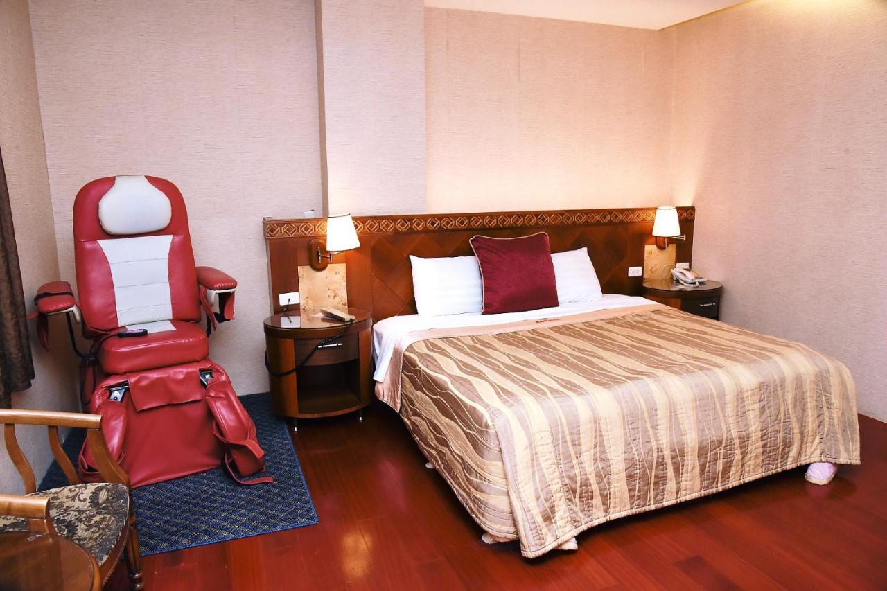 England Business Motel Yilan Exteriér fotografie