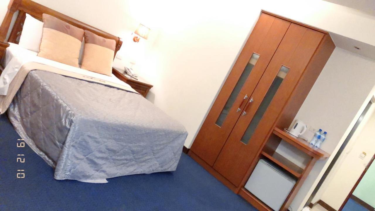 England Business Motel Yilan Exteriér fotografie